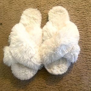 White fluffy secret treasures 7/8 slippers